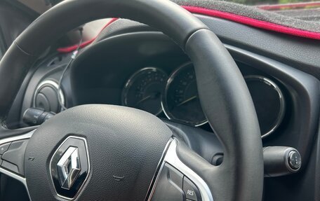 Renault Logan II, 2015 год, 700 000 рублей, 12 фотография