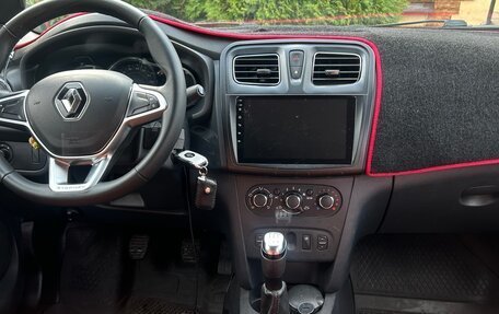 Renault Logan II, 2015 год, 700 000 рублей, 14 фотография