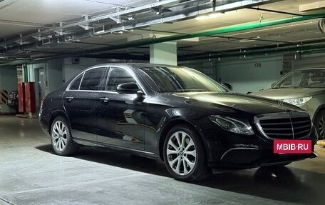 Mercedes-Benz E-Класс, 2019 год, 3 950 000 рублей, 2 фотография