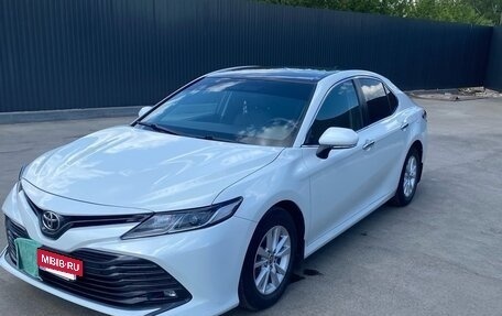 Toyota Camry, 2020 год, 2 900 000 рублей, 3 фотография