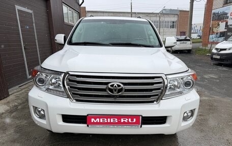 Toyota Land Cruiser 200, 2015 год, 5 950 000 рублей, 1 фотография