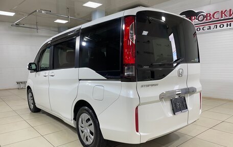Honda Stepwgn IV, 2017 год, 2 010 000 рублей, 7 фотография