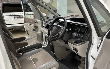 Honda Stepwgn IV, 2017 год, 2 010 000 рублей, 13 фотография