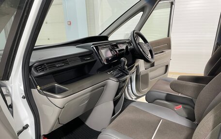 Honda Stepwgn IV, 2017 год, 2 010 000 рублей, 20 фотография