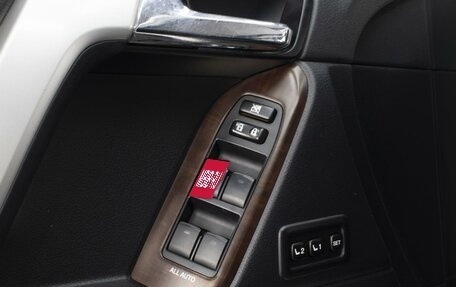Toyota Land Cruiser Prado 150 рестайлинг 2, 2013 год, 3 360 000 рублей, 19 фотография