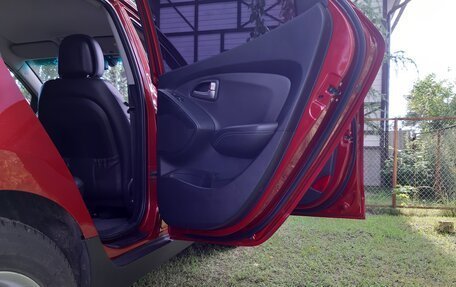 Hyundai ix35 I рестайлинг, 2010 год, 900 000 рублей, 28 фотография