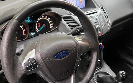 Ford Fiesta, 2015 год, 950 000 рублей, 11 фотография