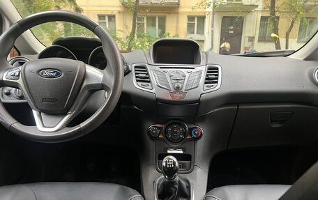 Ford Fiesta, 2015 год, 950 000 рублей, 15 фотография