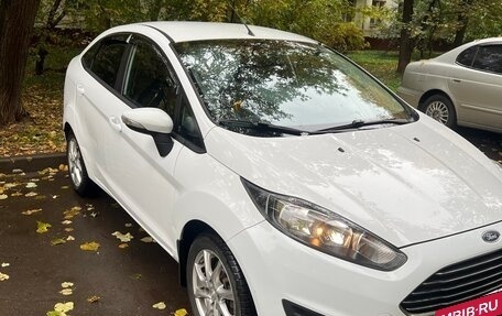 Ford Fiesta, 2015 год, 950 000 рублей, 3 фотография