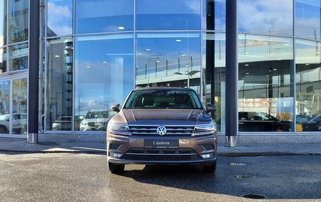 Volkswagen Tiguan II, 2018 год, 2 846 000 рублей, 2 фотография