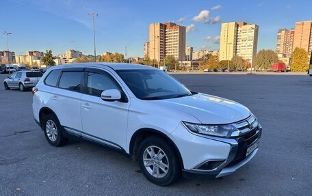 Mitsubishi Outlander III рестайлинг 3, 2018 год, 1 650 000 рублей, 1 фотография