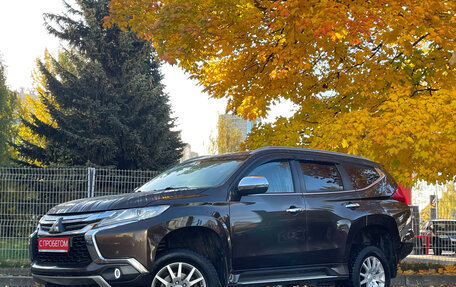 Mitsubishi Pajero Sport III рестайлинг, 2019 год, 2 349 000 рублей, 2 фотография