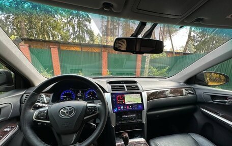 Toyota Camry, 2015 год, 2 050 000 рублей, 14 фотография
