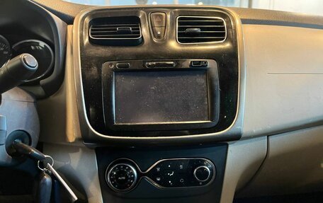 Renault Logan II, 2015 год, 395 000 рублей, 12 фотография