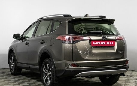 Toyota RAV4, 2015 год, 2 350 000 рублей, 7 фотография