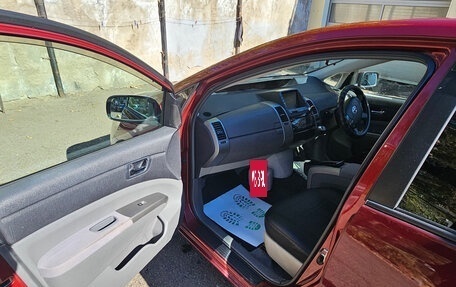 Toyota Prius, 2005 год, 650 000 рублей, 3 фотография