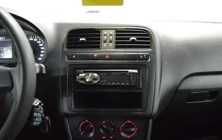 Volkswagen Polo VI (EU Market), 2011 год, 670 000 рублей, 19 фотография