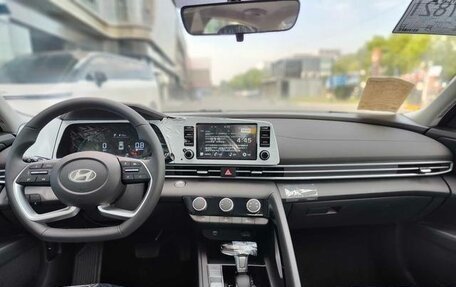 Hyundai Elantra, 2025 год, 2 050 000 рублей, 8 фотография