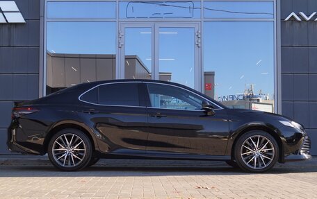 Toyota Camry, 2021 год, 3 400 000 рублей, 8 фотография