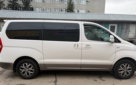 Hyundai Grand Starex Grand Starex I рестайлинг 2, 2016 год, 2 500 000 рублей, 3 фотография