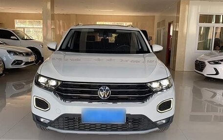 Volkswagen T-Roc I, 2022 год, 1 359 777 рублей, 2 фотография