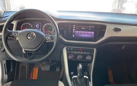 Volkswagen T-Roc I, 2022 год, 1 359 777 рублей, 8 фотография