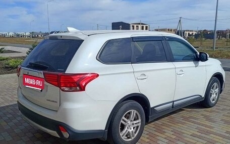 Mitsubishi Outlander III рестайлинг 3, 2017 год, 1 500 000 рублей, 3 фотография