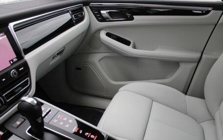 Porsche Macan I рестайлинг, 2025 год, 8 400 000 рублей, 6 фотография