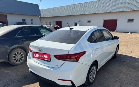 Hyundai Solaris II рестайлинг, 2019 год, 725 000 рублей, 4 фотография