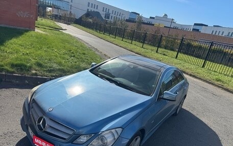 Mercedes-Benz E-Класс, 2012 год, 2 200 000 рублей, 1 фотография