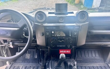 Land Rover Defender I, 2007 год, 3 000 000 рублей, 5 фотография