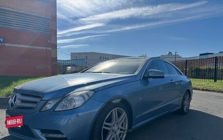 Mercedes-Benz E-Класс, 2012 год, 2 200 000 рублей, 2 фотография