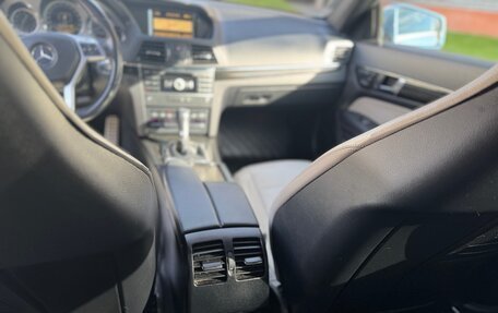 Mercedes-Benz E-Класс, 2012 год, 2 200 000 рублей, 25 фотография