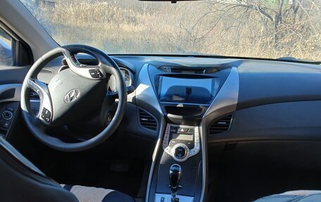 Hyundai Avante, 2011 год, 680 000 рублей, 4 фотография