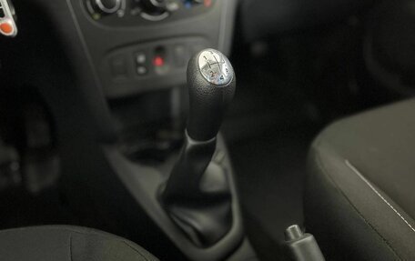 Renault Sandero II рестайлинг, 2015 год, 910 000 рублей, 21 фотография