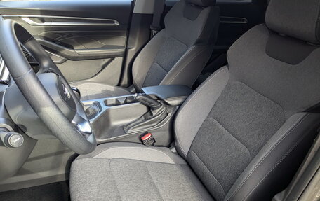 Geely Emgrand, 2023 год, 1 590 000 рублей, 20 фотография