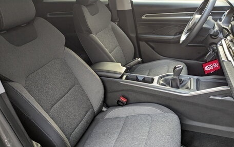 Geely Emgrand, 2023 год, 1 590 000 рублей, 23 фотография