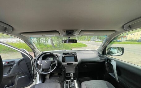 Toyota Land Cruiser Prado 150 рестайлинг 2, 2017 год, 4 300 000 рублей, 7 фотография