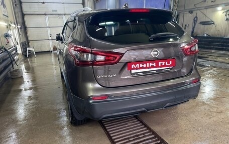 Nissan Qashqai, 2021 год, 2 100 000 рублей, 3 фотография