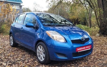Toyota Yaris III рестайлинг, 2009 год, 500 000 рублей, 3 фотография