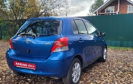 Toyota Yaris III рестайлинг, 2009 год, 500 000 рублей, 6 фотография