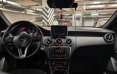 Mercedes-Benz A-Класс, 2015 год, 1 900 000 рублей, 7 фотография