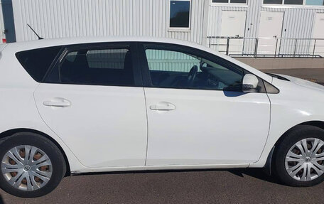 Toyota Auris II, 2013 год, 900 000 рублей, 5 фотография