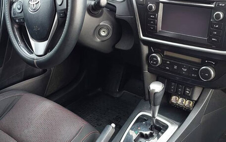 Toyota Auris II, 2013 год, 900 000 рублей, 11 фотография