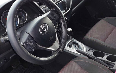 Toyota Auris II, 2013 год, 900 000 рублей, 16 фотография