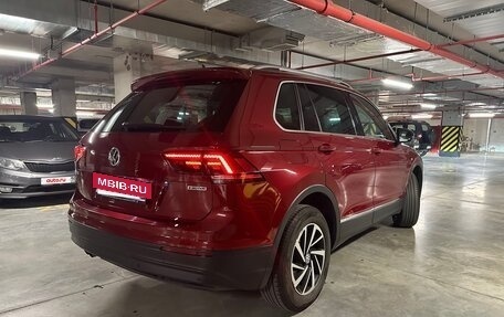Volkswagen Tiguan II, 2018 год, 2 600 000 рублей, 6 фотография