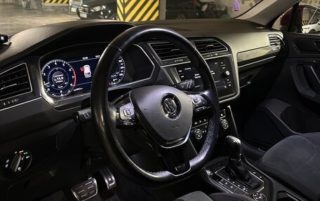 Volkswagen Tiguan II, 2018 год, 2 600 000 рублей, 9 фотография
