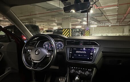 Volkswagen Tiguan II, 2018 год, 2 600 000 рублей, 10 фотография