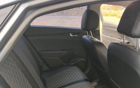 Hyundai Solaris II рестайлинг, 2018 год, 1 430 000 рублей, 8 фотография