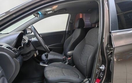 Hyundai Solaris II рестайлинг, 2015 год, 915 000 рублей, 6 фотография